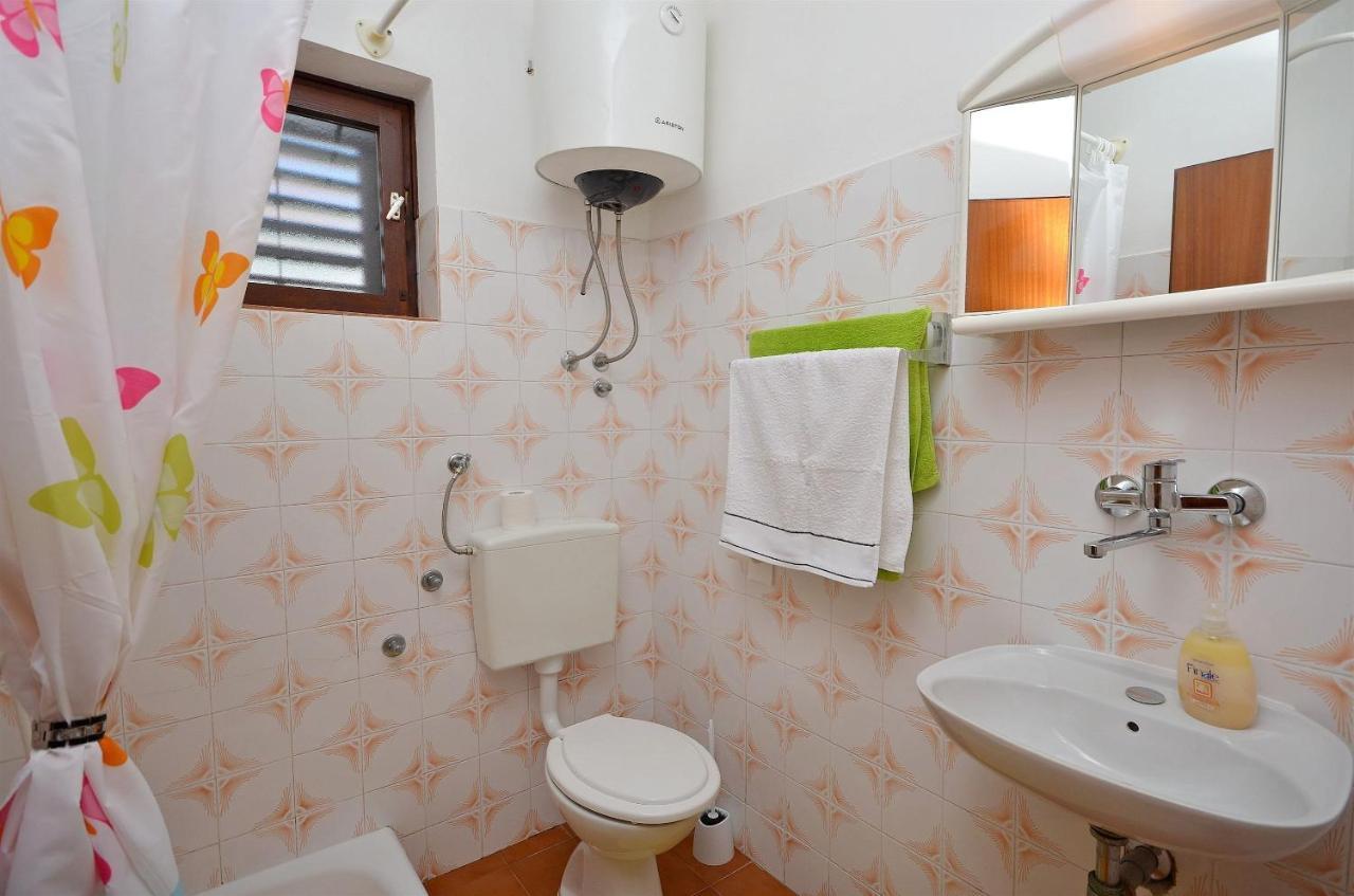 Apartment And Room Ivica Водице Экстерьер фото