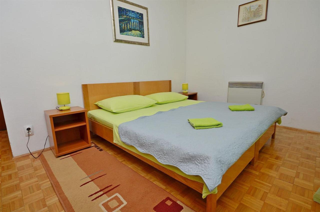 Apartment And Room Ivica Водице Экстерьер фото