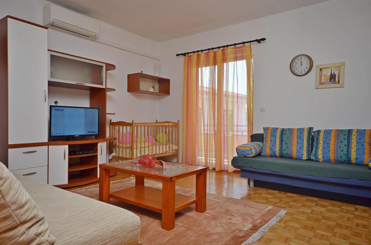Apartment And Room Ivica Водице Экстерьер фото